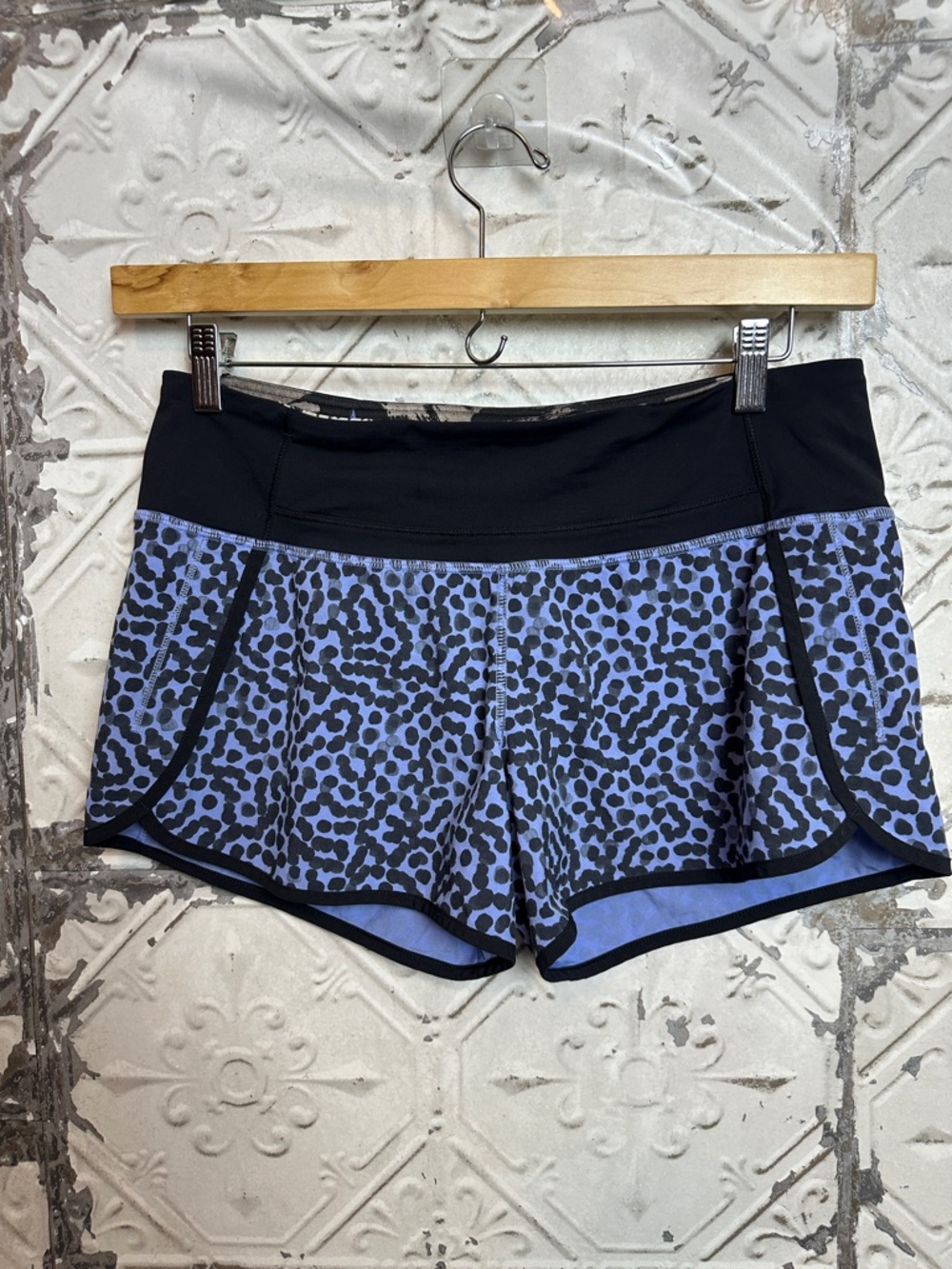 Lululemon Blue polka dot shorts